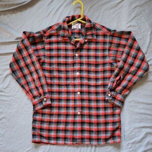 Vintage Arc de Triomphe E&W Fashion Red Black Flannel Men's Medium